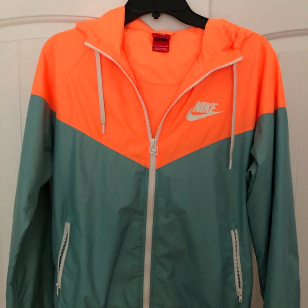 Nike Windbreaker Jacket